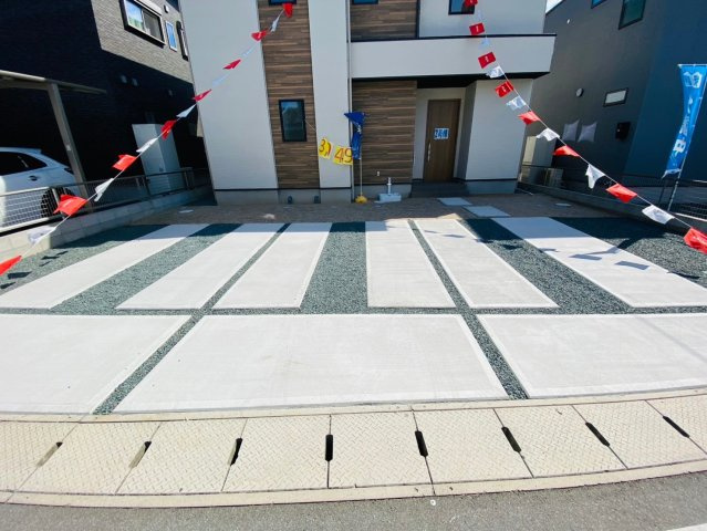ケイアイエルデ／菊池郡菊陽町３期／２号棟の駐車場|駐車場は平置きで2台以上可能