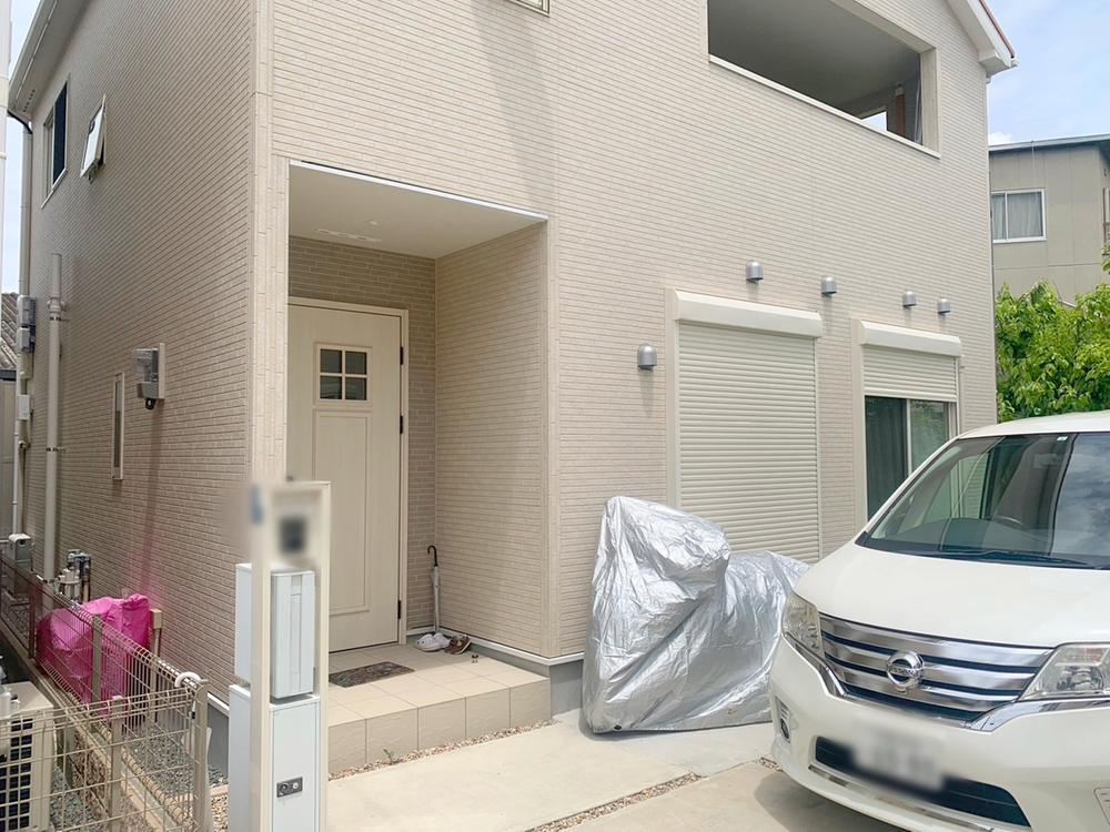 幾野３丁目　中古一戸建ての外観|新しい生活にいかがでしょうか？外観はお住まいの顔になります。こだわりたいポイントですね。外壁塗装や屋根塗装のご相談も承っております。
■現地内覧・資金計画相談・住宅ローン相談もお問合せ受付中■