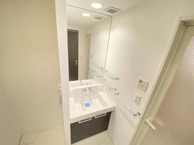 【独立洗面台】 | エスリード大阪シティーウエスト | ※別部屋(左右反転)参照