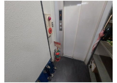 横山三条ビルの内装