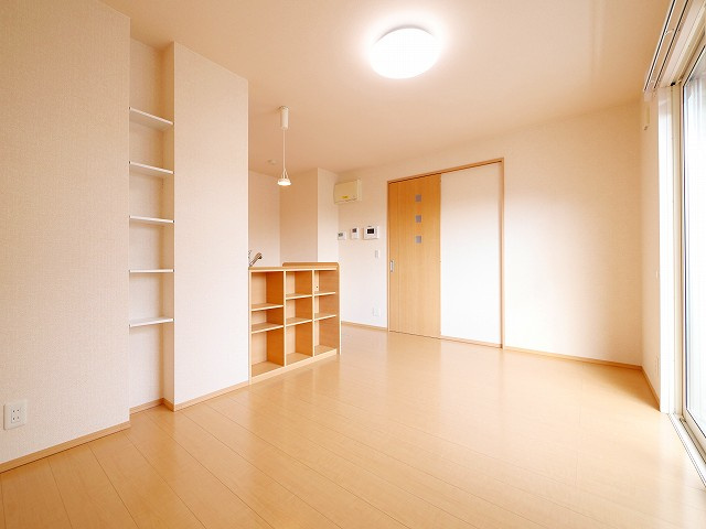 カサベルデ暖華の居間・リビング|ゆったり過ごせるリビングです