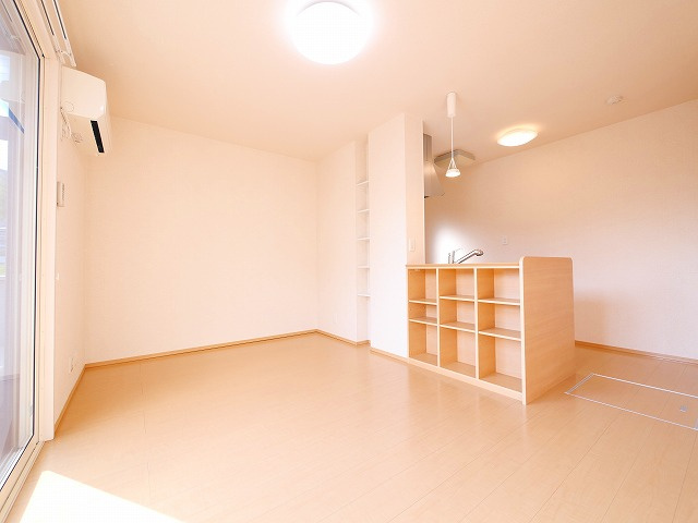 カサベルデ暖華の居間・リビング|ゆったりとした居間です