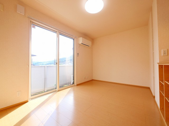 カサベルデ暖華の居間・リビング|使いやすい居間です