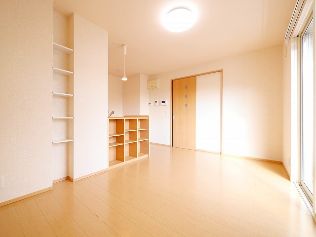 カサベルデ暖華の居間・リビング