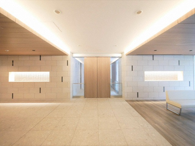 OPUS RESIDENCE SHINSAIBASHI SOUTHのロビー