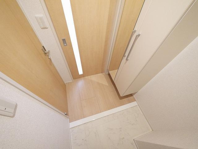 カーサ　アリエッタの玄関|明るい玄関です