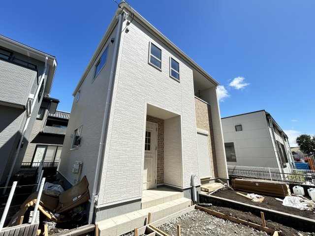 新築　高崎市飯塚町第10　Liveie Garden.S　2号棟の外観|現地写真　完成しました！ご内覧等、お気軽にお問合せください♪　							
