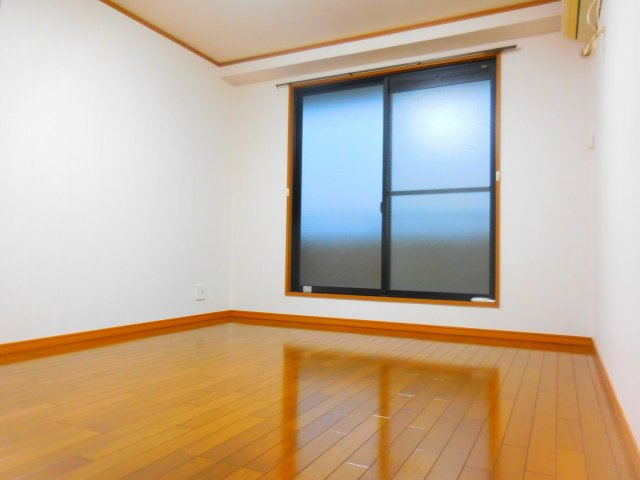 サンシード二番館の居間・リビング