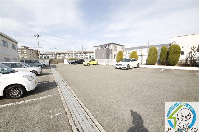 サンシャイン魚住の駐車場