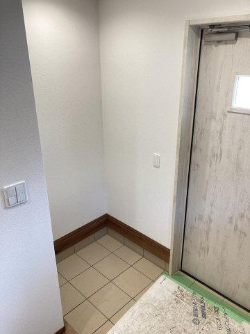 ハートフルタウン前橋市表町２期　１号棟の玄関|玄関にはシューズインクロークが標準装備です！