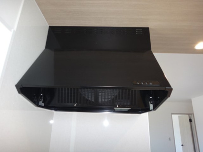 【キッチン】 | ティアメゾン | コンパクトなキッチンの換気扇で掃除もラクラク