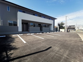 【駐車場】 | ティアメゾン | 駐車場があるので、車を買う予定の方も安心です