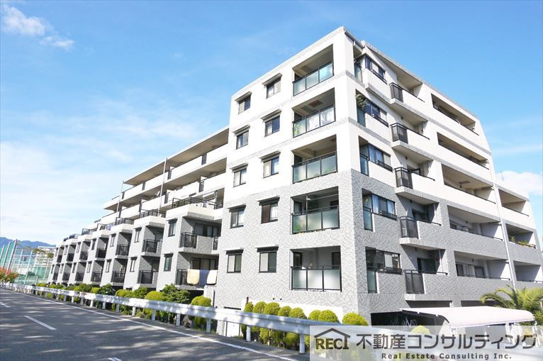 ネオステージ甲子園シーサイドヴューの外観