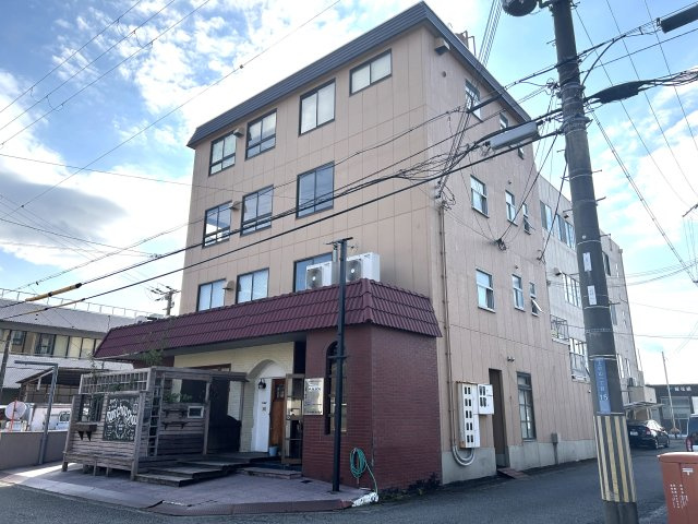 上の山テナントの外観