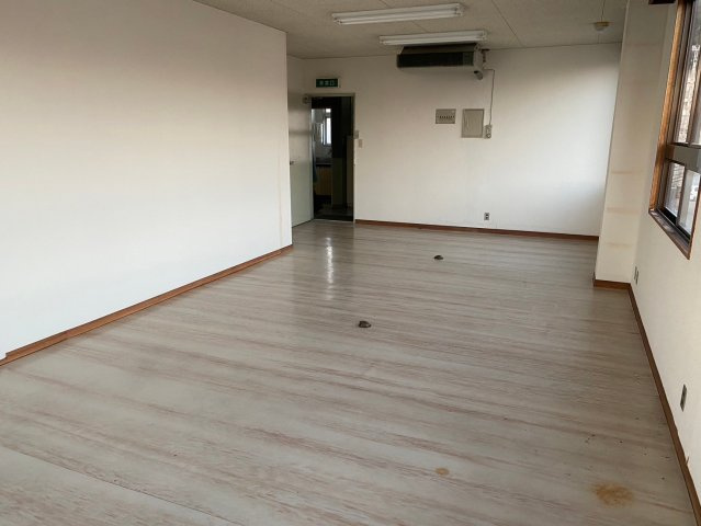 上の山テナントのロビー