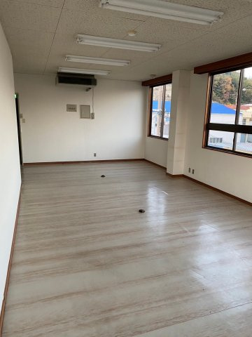 上の山テナントのロビー