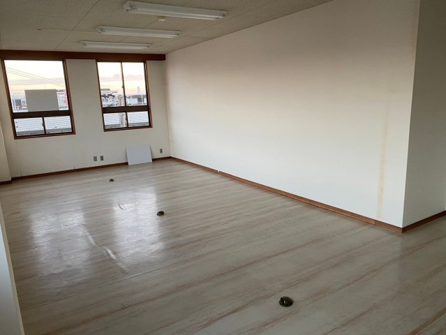 上の山テナントのロビー