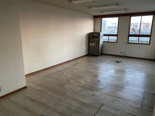 上の山テナントのロビー