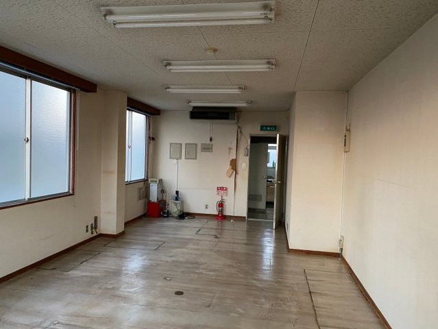 上の山テナントのロビー