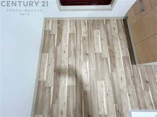 衣服の収納や脱ぎ着や整理整頓がしやすく、湿った衣類を乾燥させるスペースがありカビや臭いの発生を防ぎます。床の汚れを他の部屋に持ち込まず清潔を保つことができます。また快適な入浴環境の整備にも役立ちます。