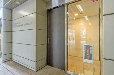 【エントランス】 | スタイリオ横浜反町 | エントランス