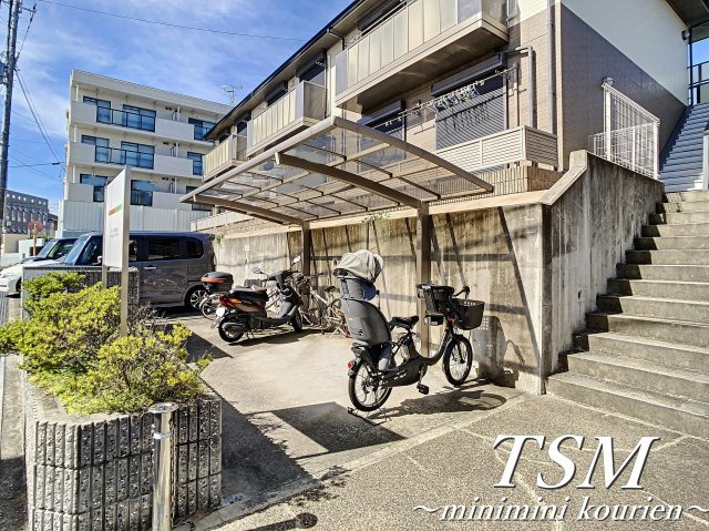 サニーハイツ香里ヶ丘の駐車場|敷地内駐輪場