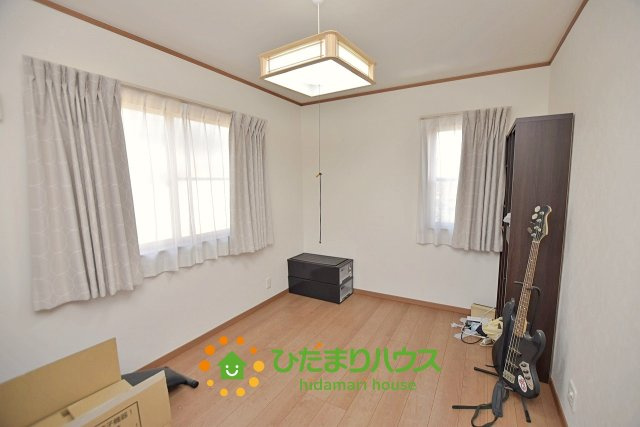 久喜市緑１丁目　中古一戸建ての洋室