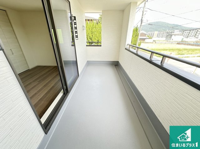 桜井市大豆越　第6期　新築一戸建てのバルコニー|ワイドバルコニーは洗濯物を干すスペースが広いのでご家族が多くても安心！