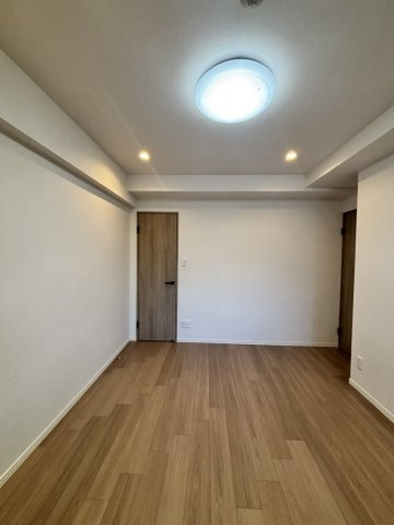 【洋室】サザンスクエア白梅 