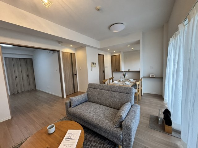 【居間・リビング】サザンスクエア白梅 