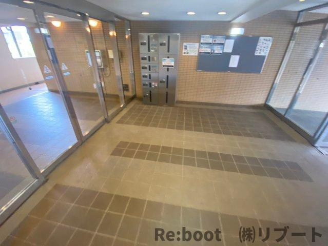 アルブル・オリオン船橋のロビー