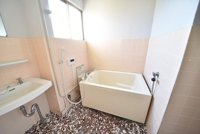 苔口マンションの浴室