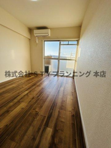 仲介手数料０円！グレース井ヶ谷の洋室