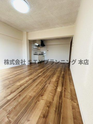 仲介手数料０円！グレース井ヶ谷の居間・リビング