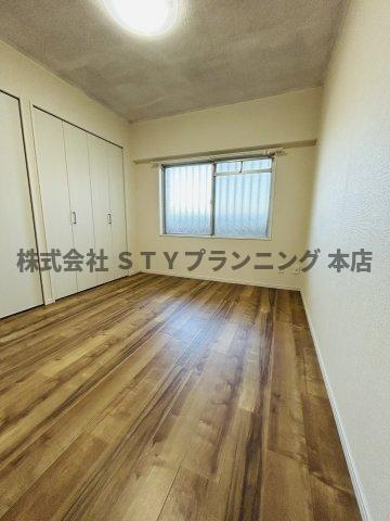 仲介手数料０円！グレース井ヶ谷の洋室