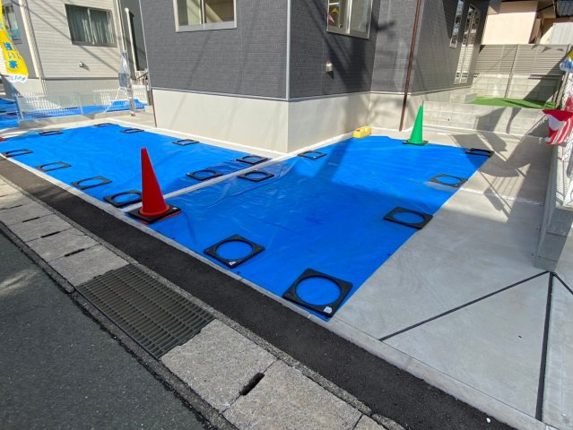 ハートフルタウン／益城町古閑／B号棟の駐車場|車は二台駐車可能。