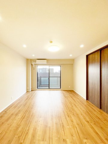 ファミール岡本の居間・リビング|南向きリビング