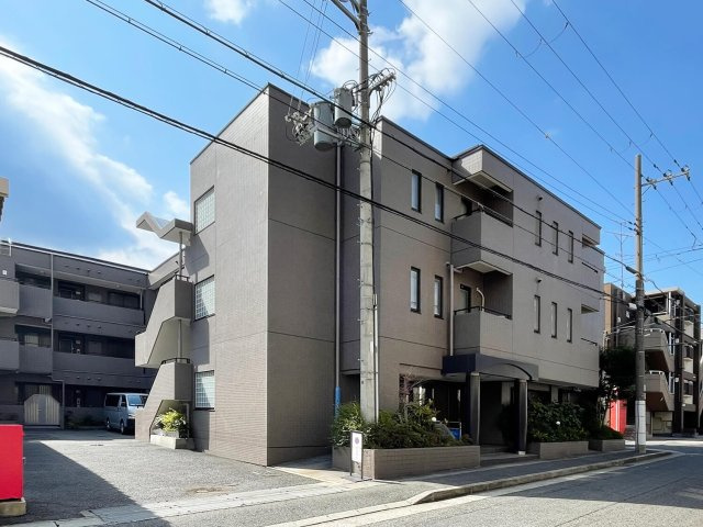 ファミール岡本