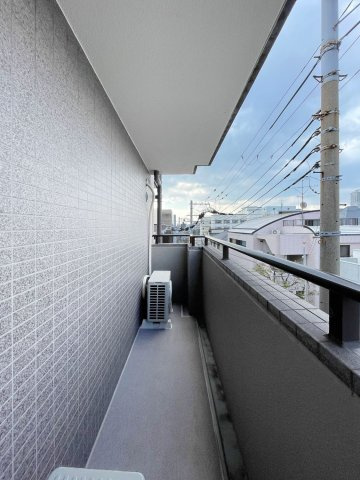 ファミール岡本のバルコニー