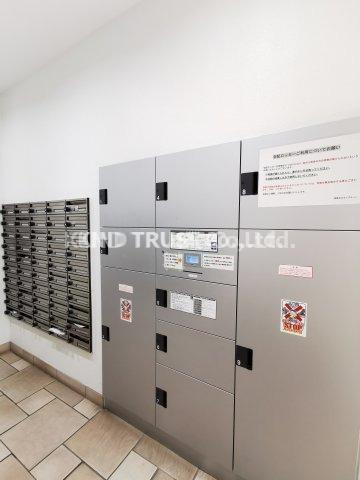 ドゥーエ本庄のその他共用部分|便利な宅配ボックスです