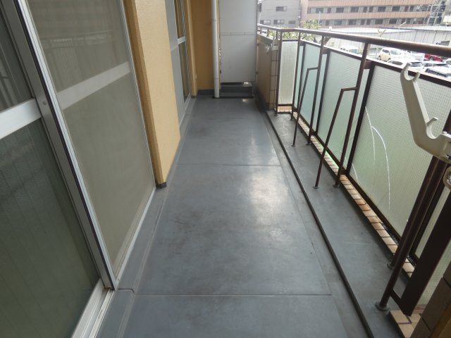 【バルコニー】 | 恒信ハイツ