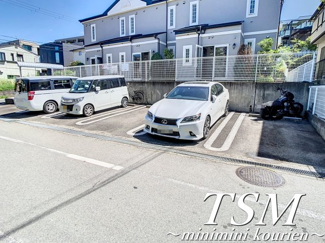 アネックス東中振の駐車場