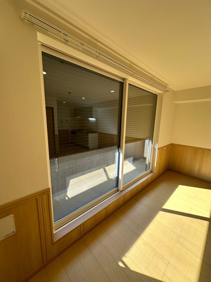 【セキュリティ】 | トゥ オブ アス | 防犯シャッター雨戸付きなので夜やお出かけ時も安心です！雨戸は冬場の寒さ対策にもなります◎