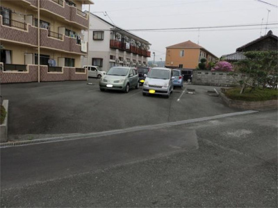 【駐車場】 | メゾンカネブン