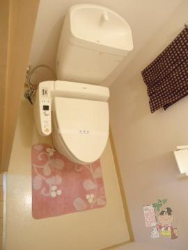 ラ・パルテール新屋敷　Ⅰのトイレ|シャワー付トイレ