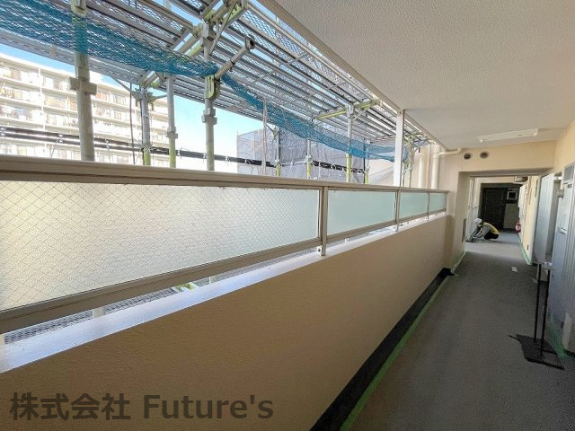 グリーンパーク早稲田Ⅱリバースクエアのその他共用部分|玄関先廊下です