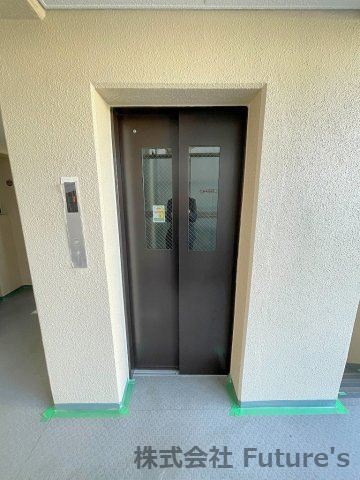 グリーンパーク早稲田Ⅱリバースクエアのその他共用部分|4Ｆエレベーターです