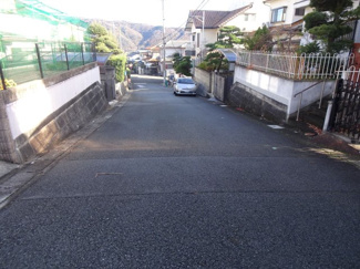 【前面道路含む現地写真】 | 川西市萩原台西1丁目　建築条件無土地