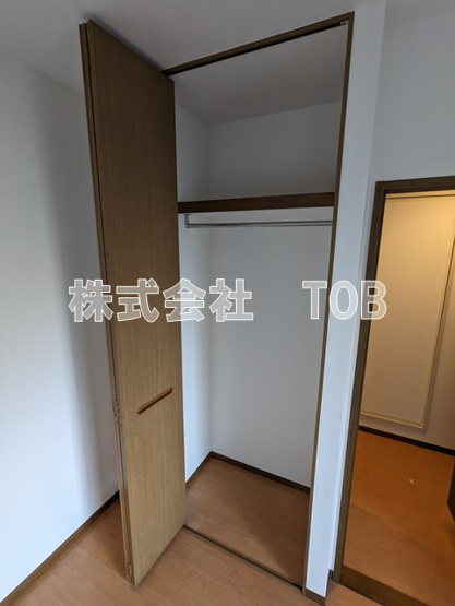 【収納】 | コーボック国領 | 洋室5.3帖　収納※クリーニング中の撮影※