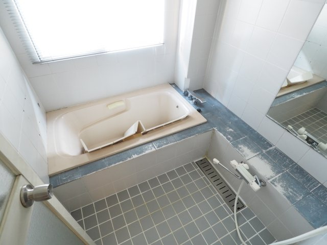 片倉１丁目戸建の浴室